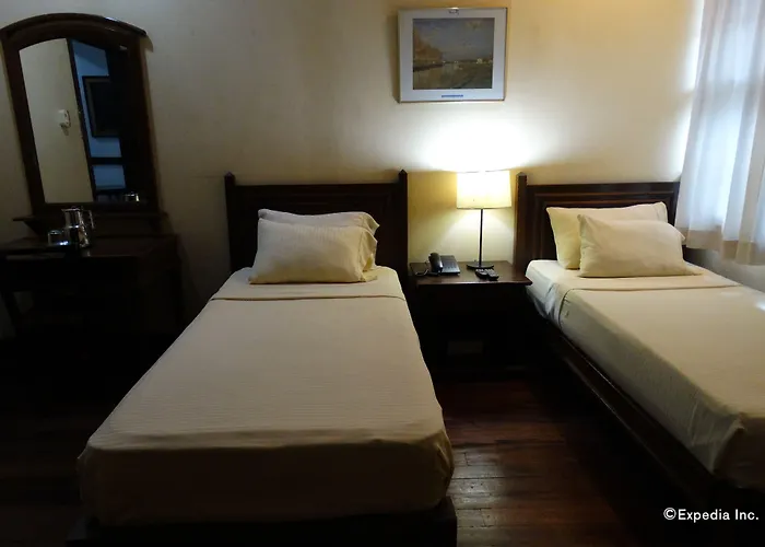 Malate Pensionne 3*