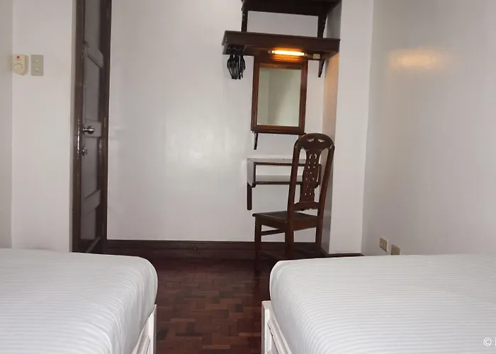 Malate Pensionne 3*