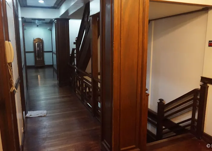 Malate Pensionne Hotel 3*