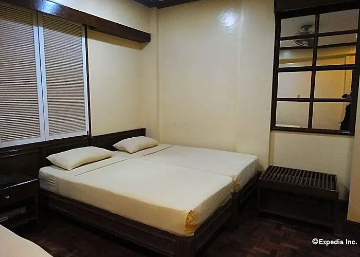 Malate Pensionne Hotel 3*